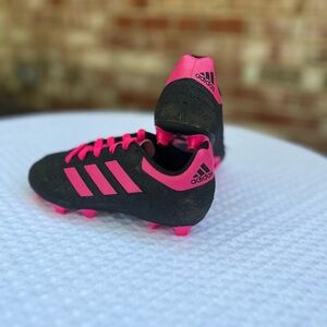 ADIDAS GIRLS SOCCER CLEATS size 11